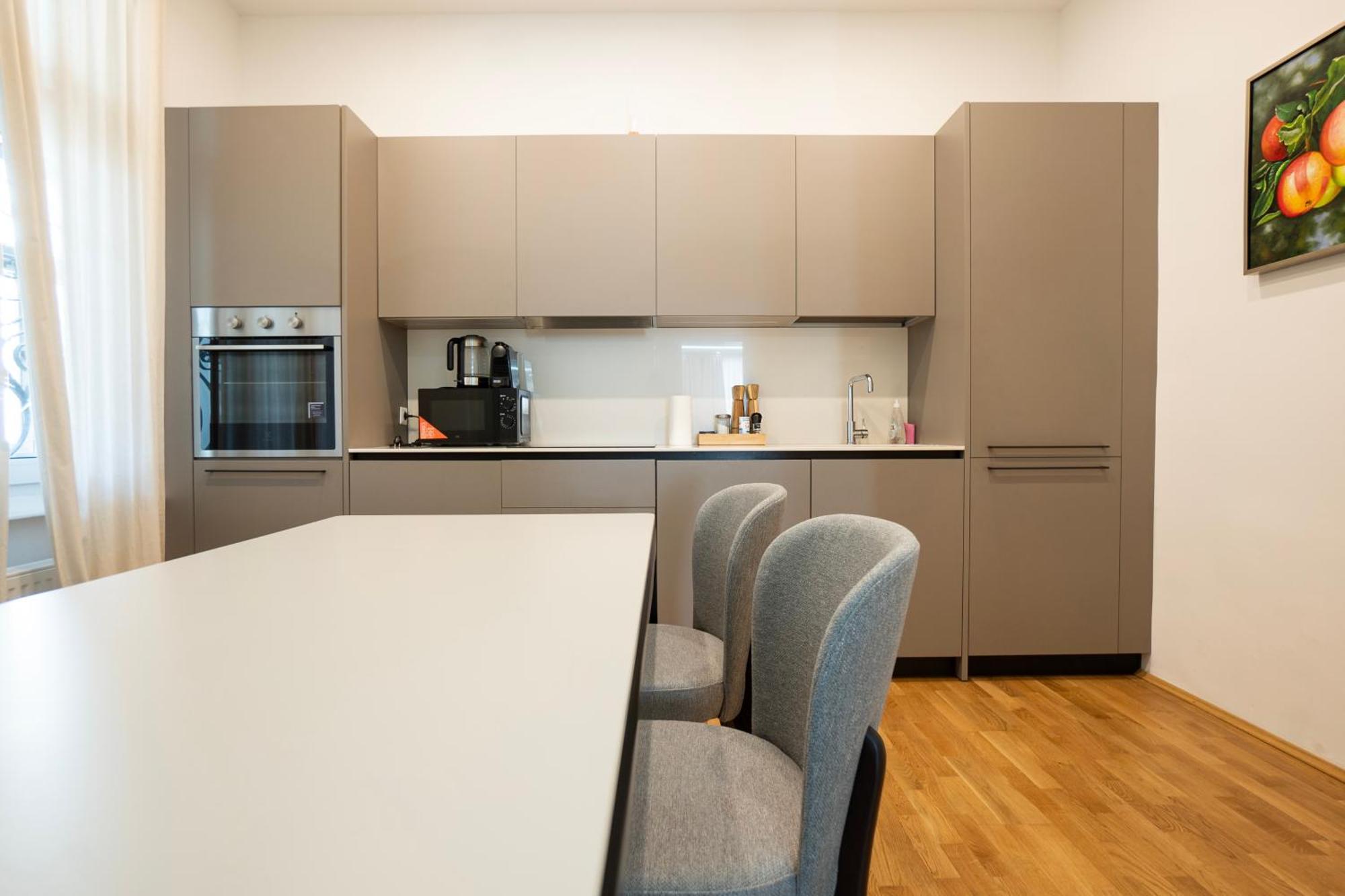 Charming 2-Room Apartment With Balcony, 15 Min To Center Відень Екстер'єр фото