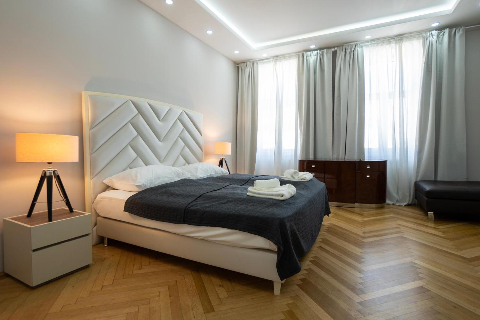 Charming 2-Room Apartment With Balcony, 15 Min To Center Відень Екстер'єр фото